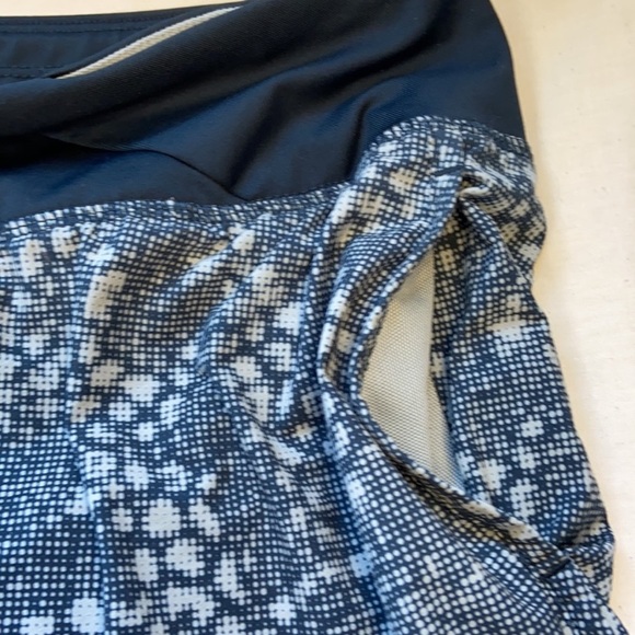 Blue & White Patterned Nike Dry-Fit Running Shorts, M - Picture 4 of 8